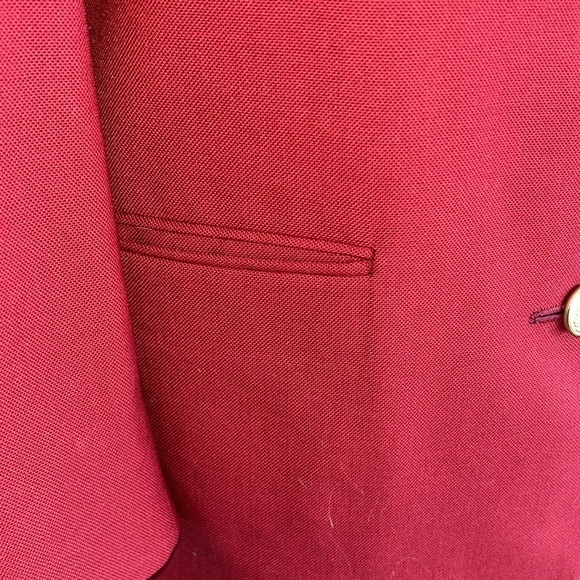 Red Blazer: Size 6 - Picture 4 of 10